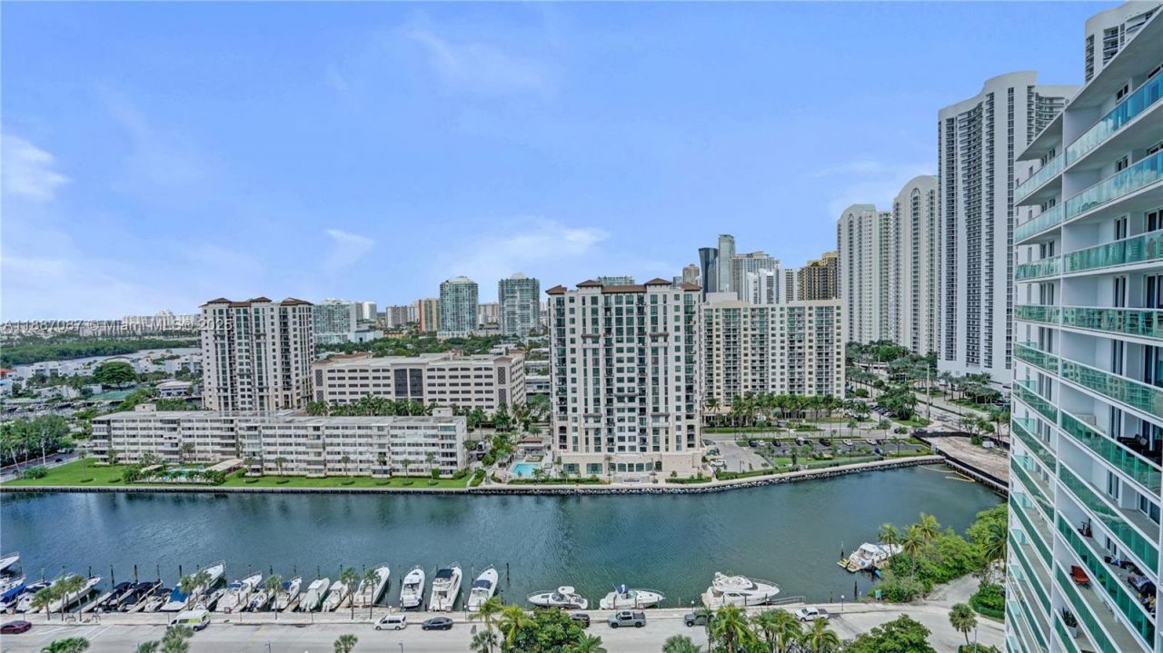 100 Bayview Dr, Unit 1931, Sunny Isles Beach, FL 33160 Photo