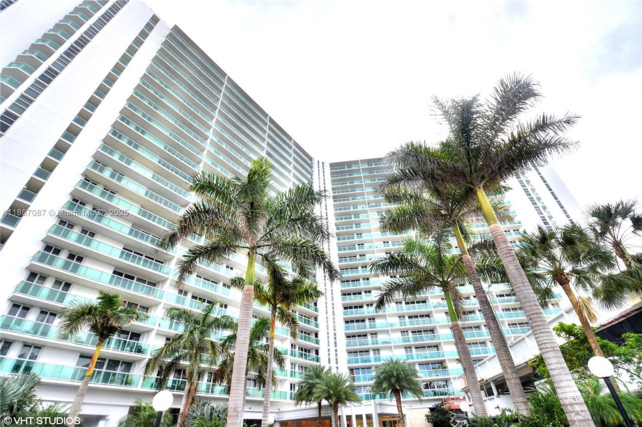100 Bayview Dr, Unit 1931, Sunny Isles Beach, FL 33160 Photo