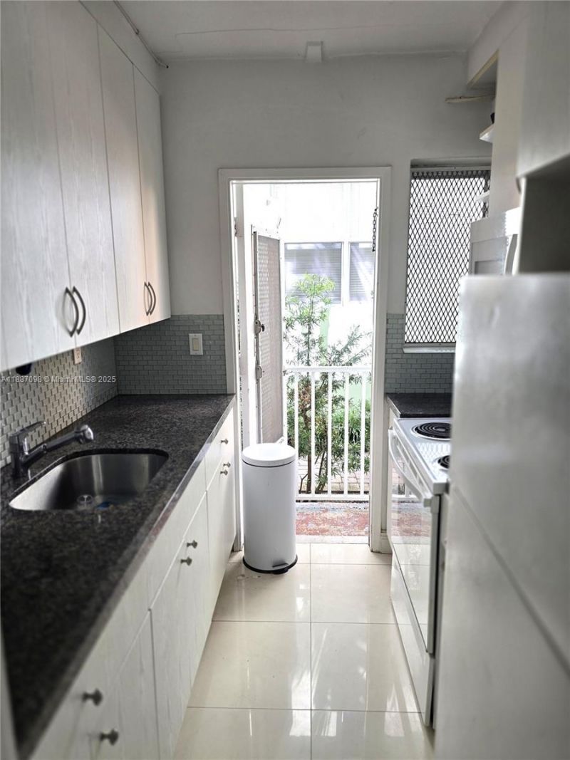 835 Meridian Ave, Unit 4, Miami Beach, FL 33139 Photo