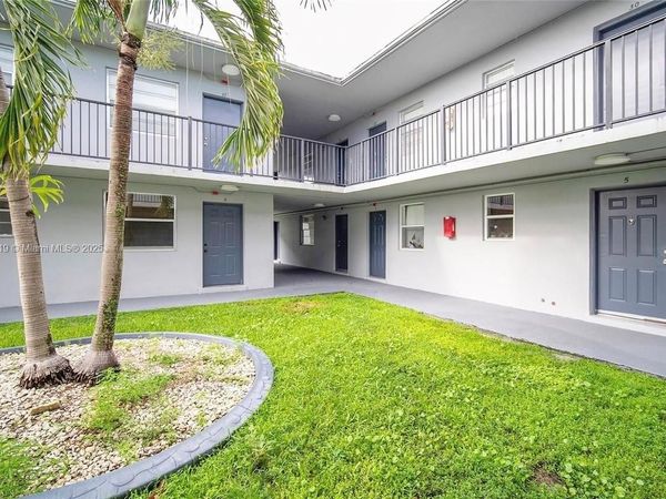 4300 SW 67th Ave, Unit 30, Miami, FL 33155