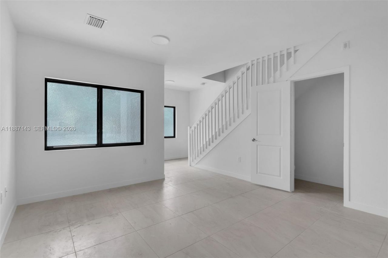 2969 NW 59 St, Unit 2, Miami, FL 33142 Photo