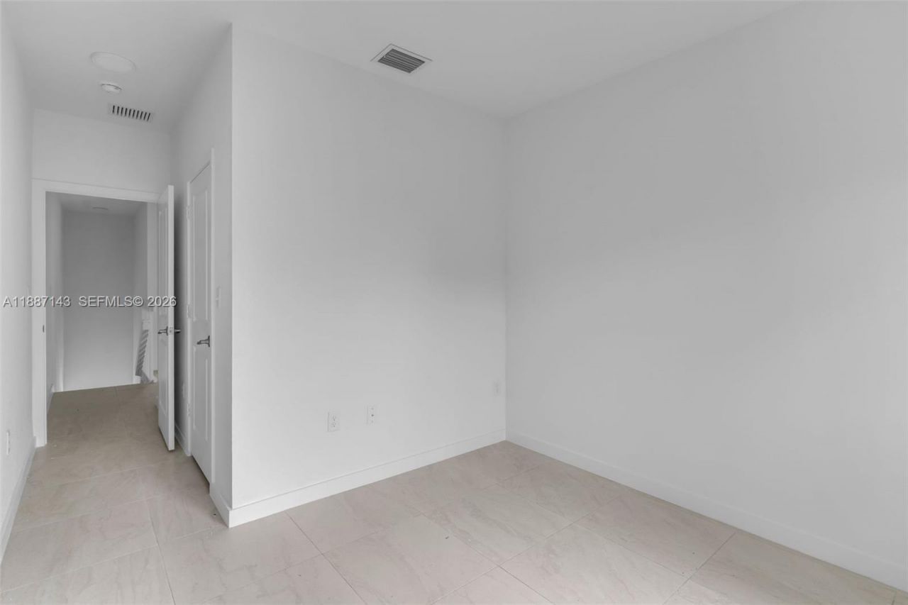 2969 NW 59 St, Unit 2, Miami, FL 33142 Photo