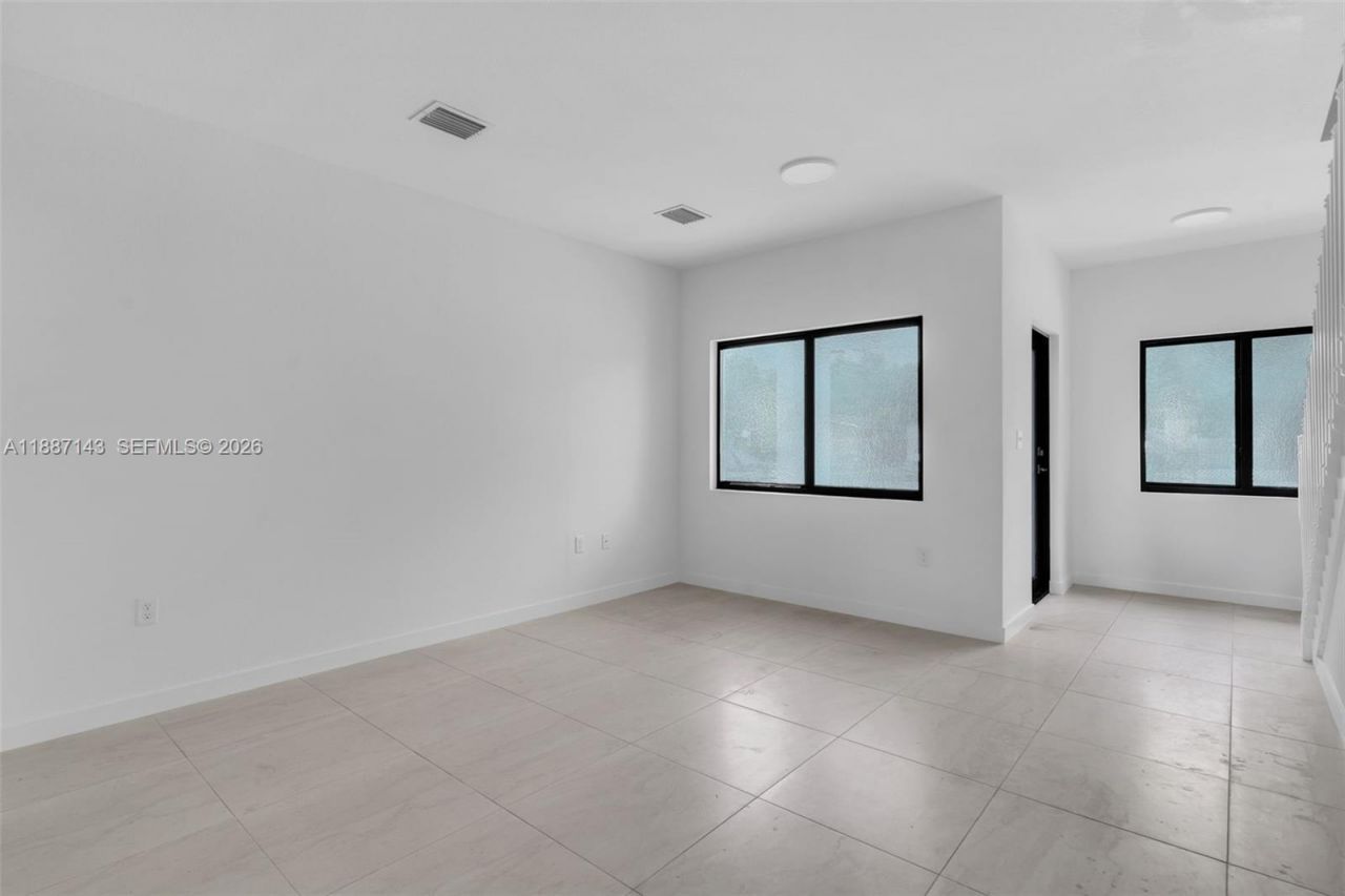 2969 NW 59 St, Unit 2, Miami, FL 33142 Photo