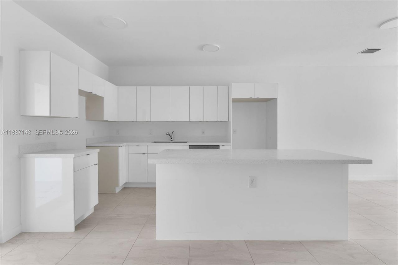 2969 NW 59 St, Unit 2, Miami, FL 33142 Photo