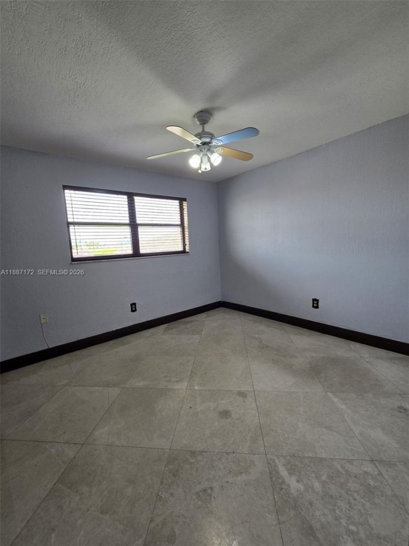 8425 NW 8th St, Unit 307, Miami, FL 33126 Photo