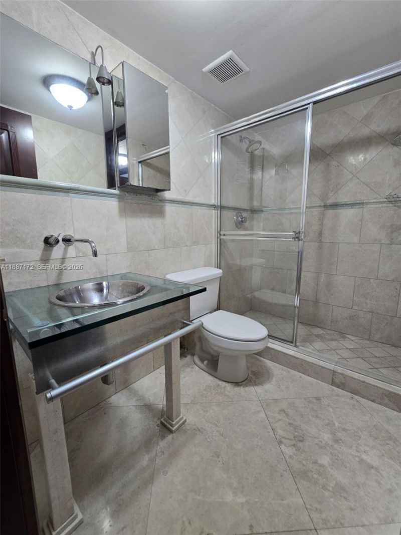 8425 NW 8th St, Unit 307, Miami, FL 33126 Photo