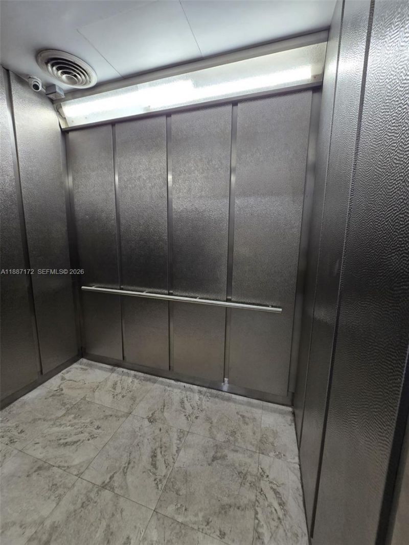 8425 NW 8th St, Unit 307, Miami, FL 33126 Photo