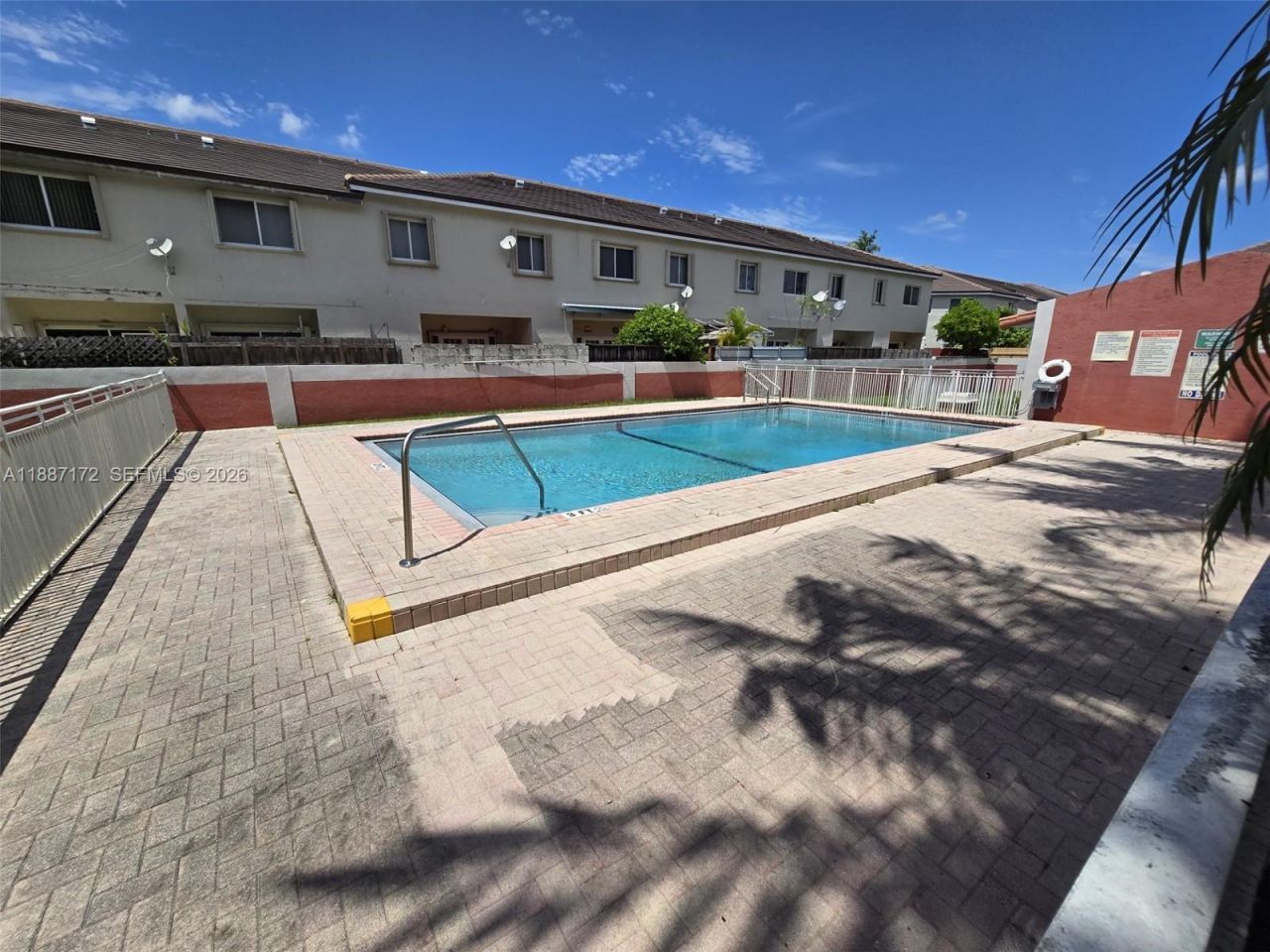 8425 NW 8th St, Unit 307, Miami, FL 33126 Photo