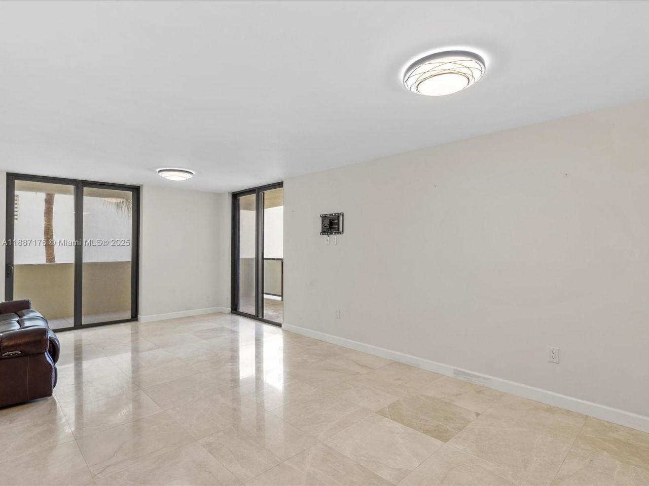 1623 Collins Ave, Unit 215, Miami Beach, FL 33139 Photo