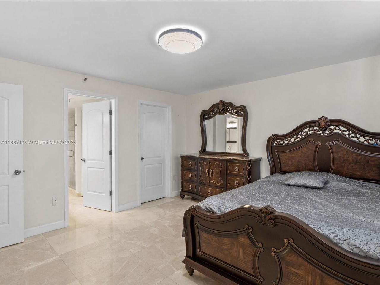 1623 Collins Ave, Unit 215, Miami Beach, FL 33139 Photo