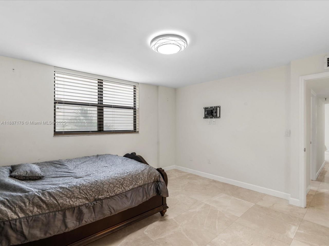 1623 Collins Ave, Unit 215, Miami Beach, FL 33139 Photo