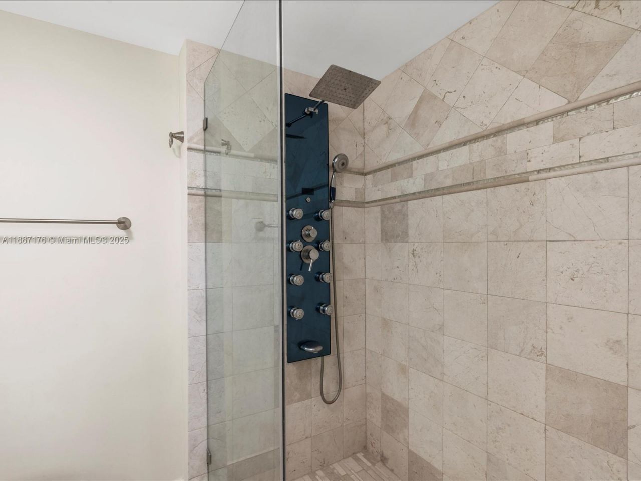 1623 Collins Ave, Unit 215, Miami Beach, FL 33139 Photo