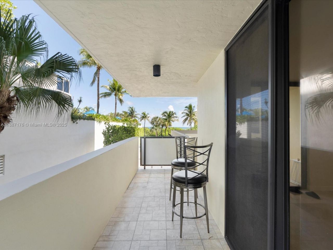 1623 Collins Ave, Unit 215, Miami Beach, FL 33139 Photo
