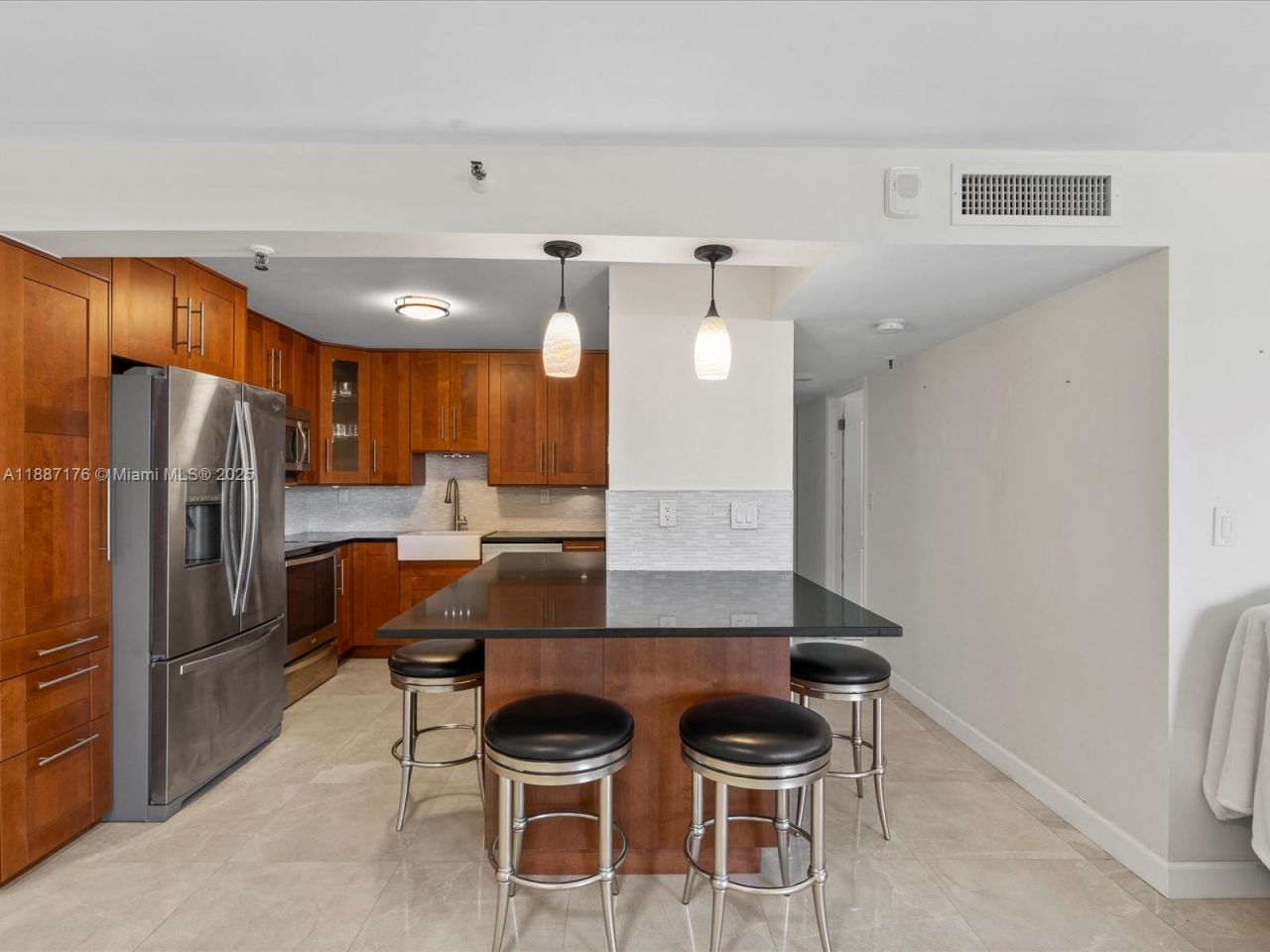 1623 Collins Ave, Unit 215, Miami Beach, FL 33139 Photo