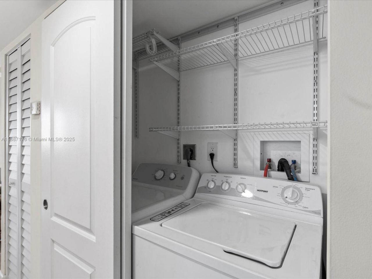 1623 Collins Ave, Unit 215, Miami Beach, FL 33139 Photo