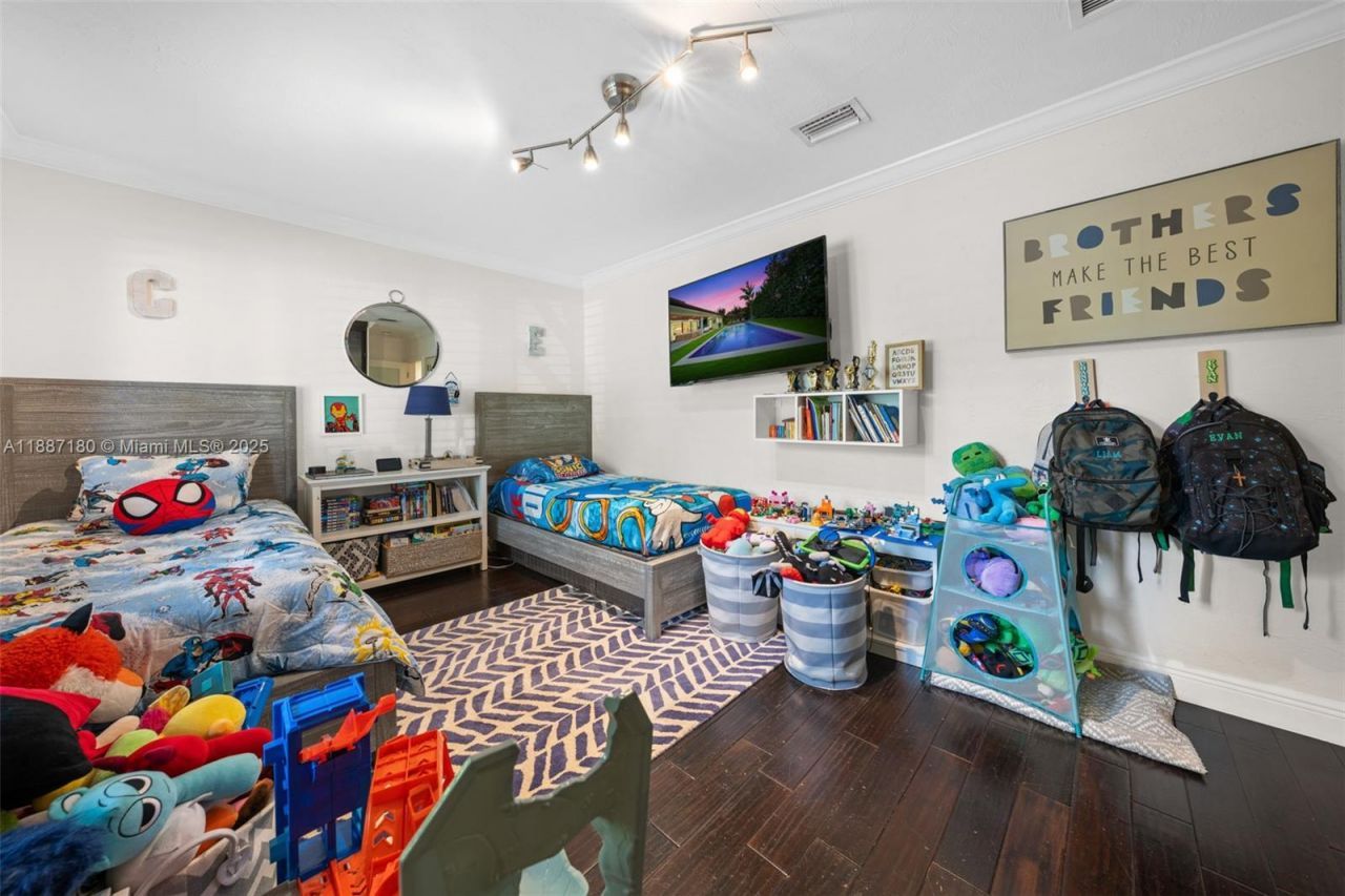 6420 SW 63rd Ter, South Miami, FL 33143 Photo