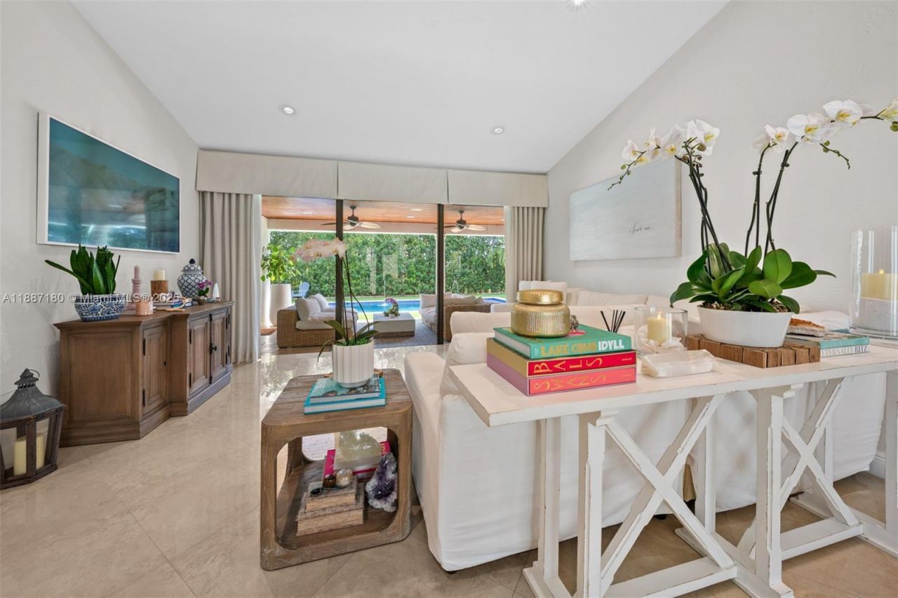 6420 SW 63rd Ter, South Miami, FL 33143 Photo