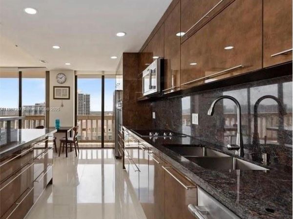 19355 Turnberry Way, Unit 27E, Aventura, FL 33180