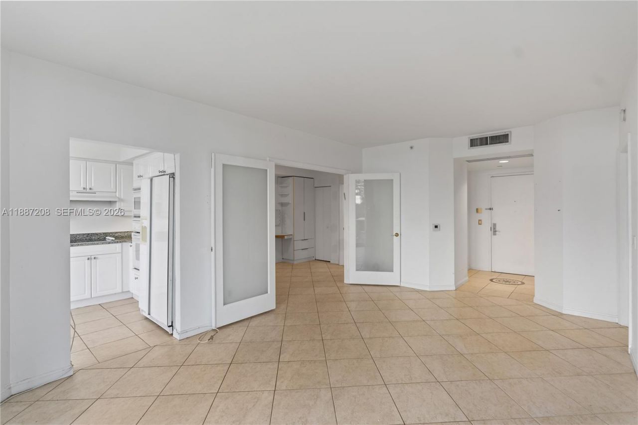 4779 Collins Ave, Unit 506, Miami Beach, FL 33140 Photo