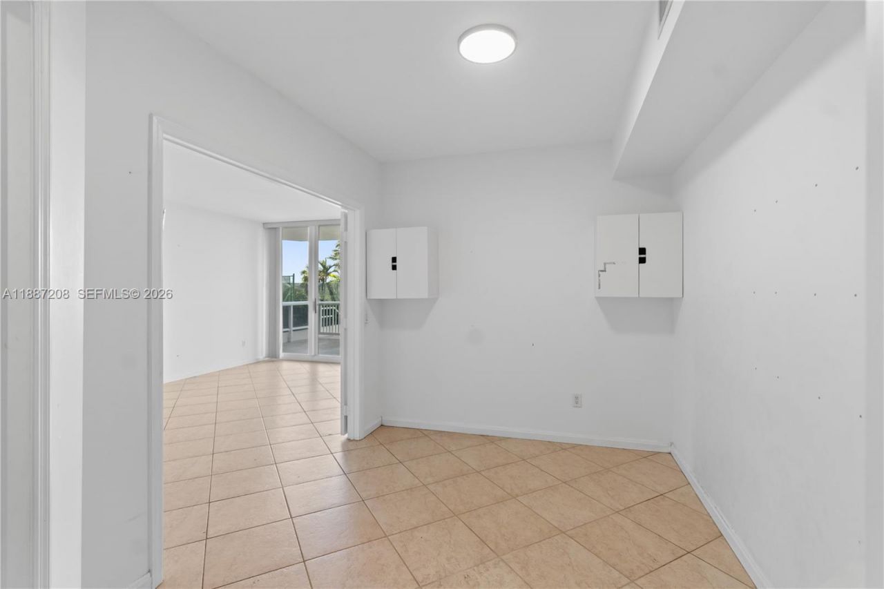 4779 Collins Ave, Unit 506, Miami Beach, FL 33140 Photo