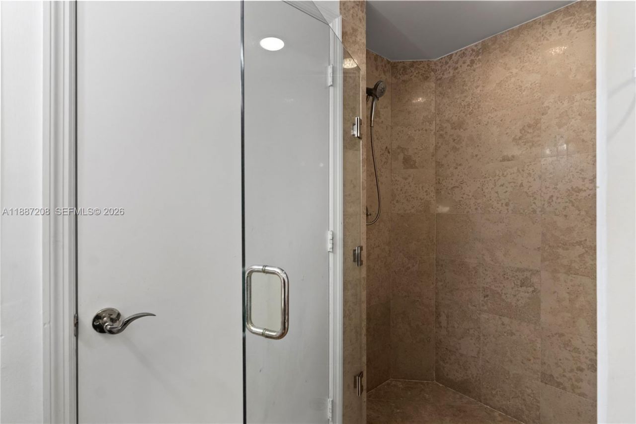 4779 Collins Ave, Unit 506, Miami Beach, FL 33140 Photo