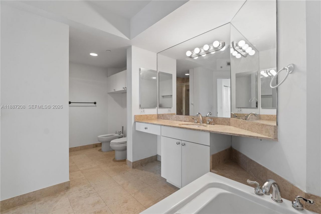 4779 Collins Ave, Unit 506, Miami Beach, FL 33140 Photo