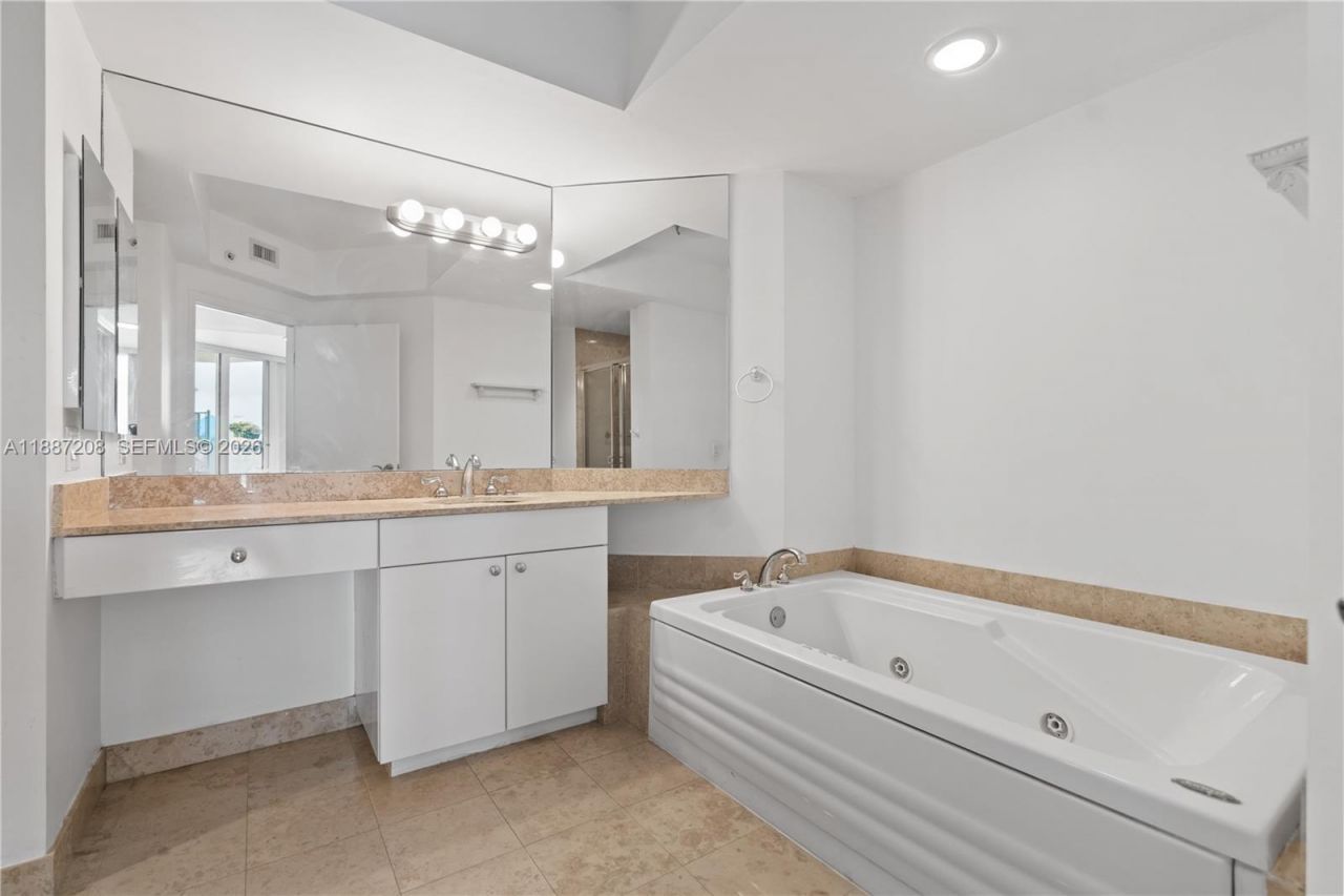 4779 Collins Ave, Unit 506, Miami Beach, FL 33140 Photo