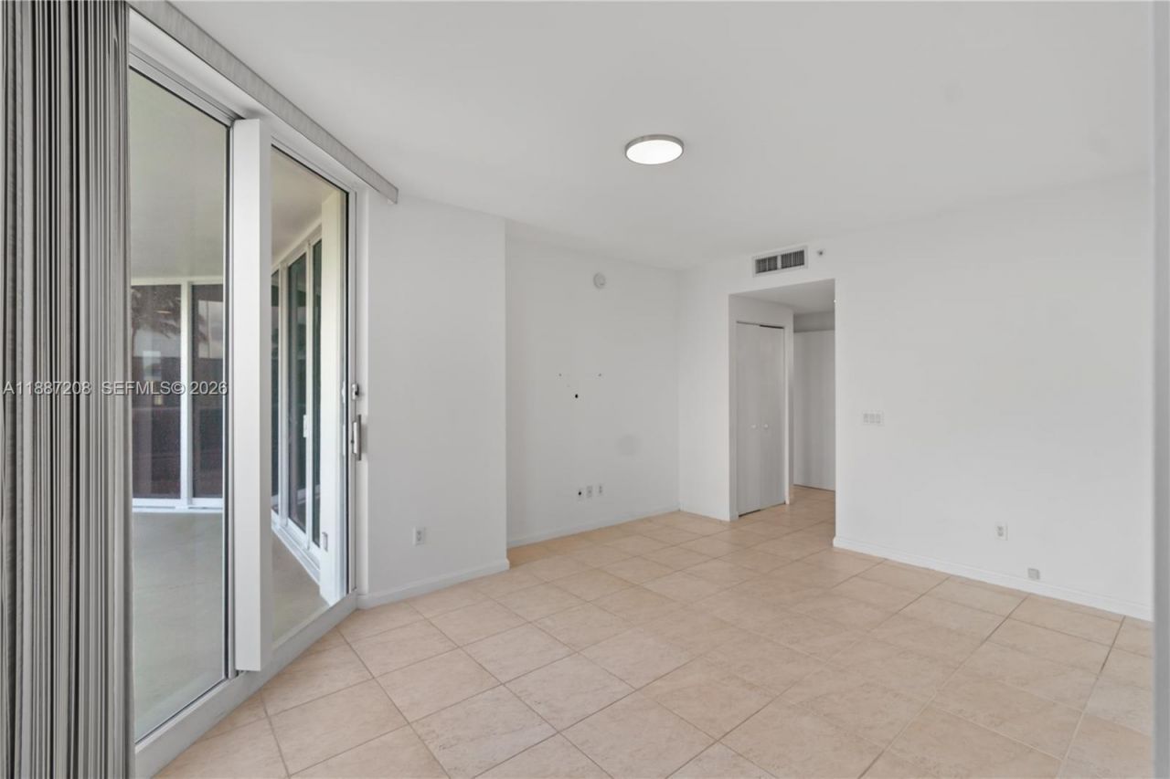 4779 Collins Ave, Unit 506, Miami Beach, FL 33140 Photo