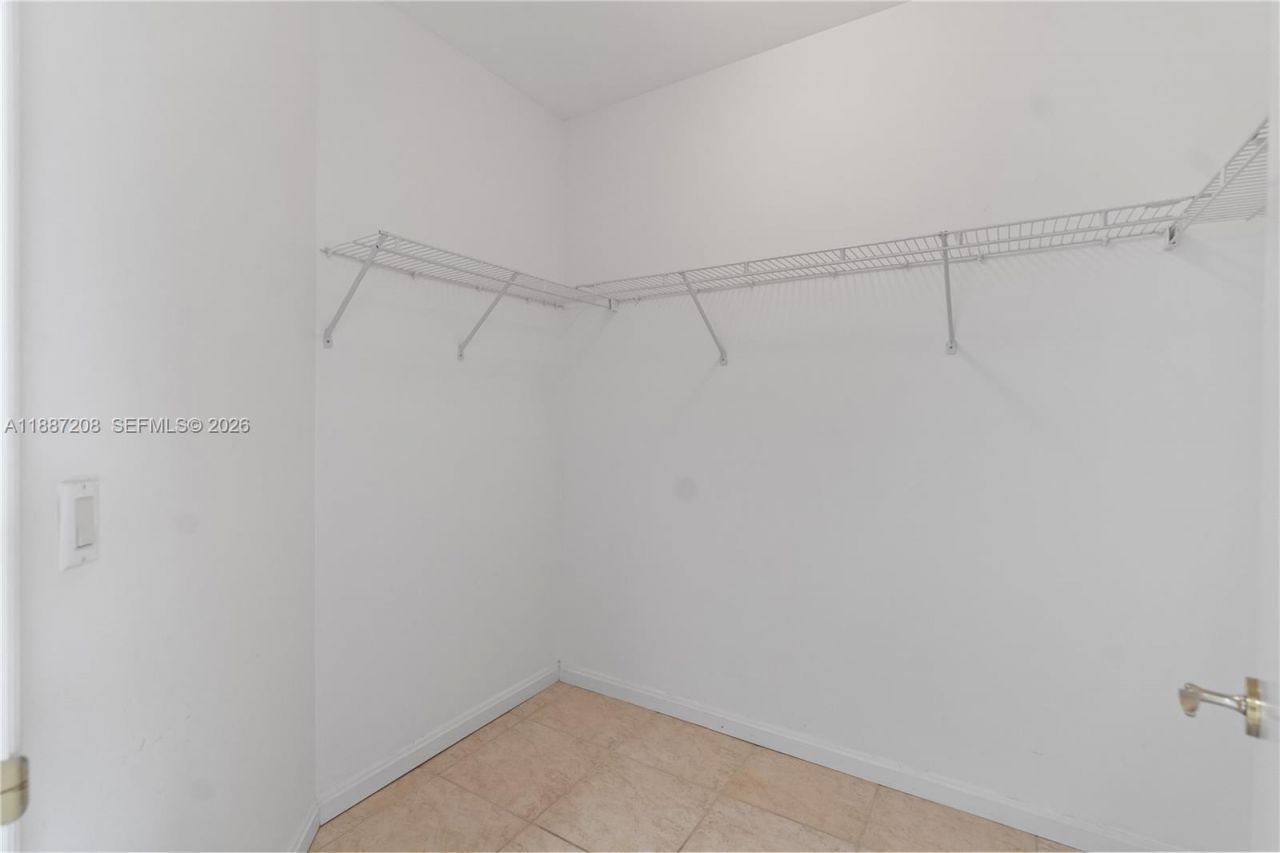 4779 Collins Ave, Unit 506, Miami Beach, FL 33140 Photo