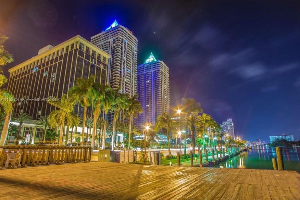 4779 Collins Ave, Unit 506, Miami Beach, FL 33140 Photo