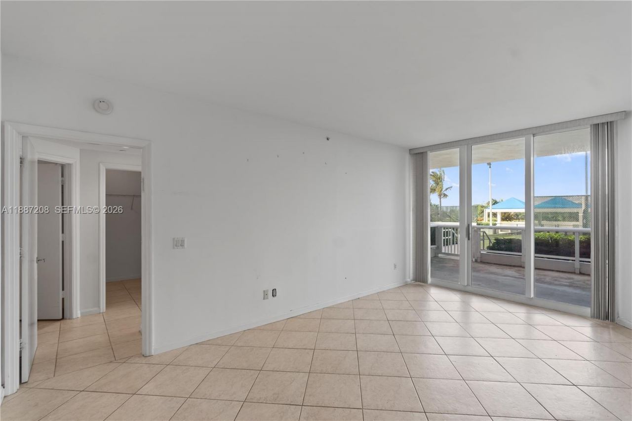 4779 Collins Ave, Unit 506, Miami Beach, FL 33140 Photo