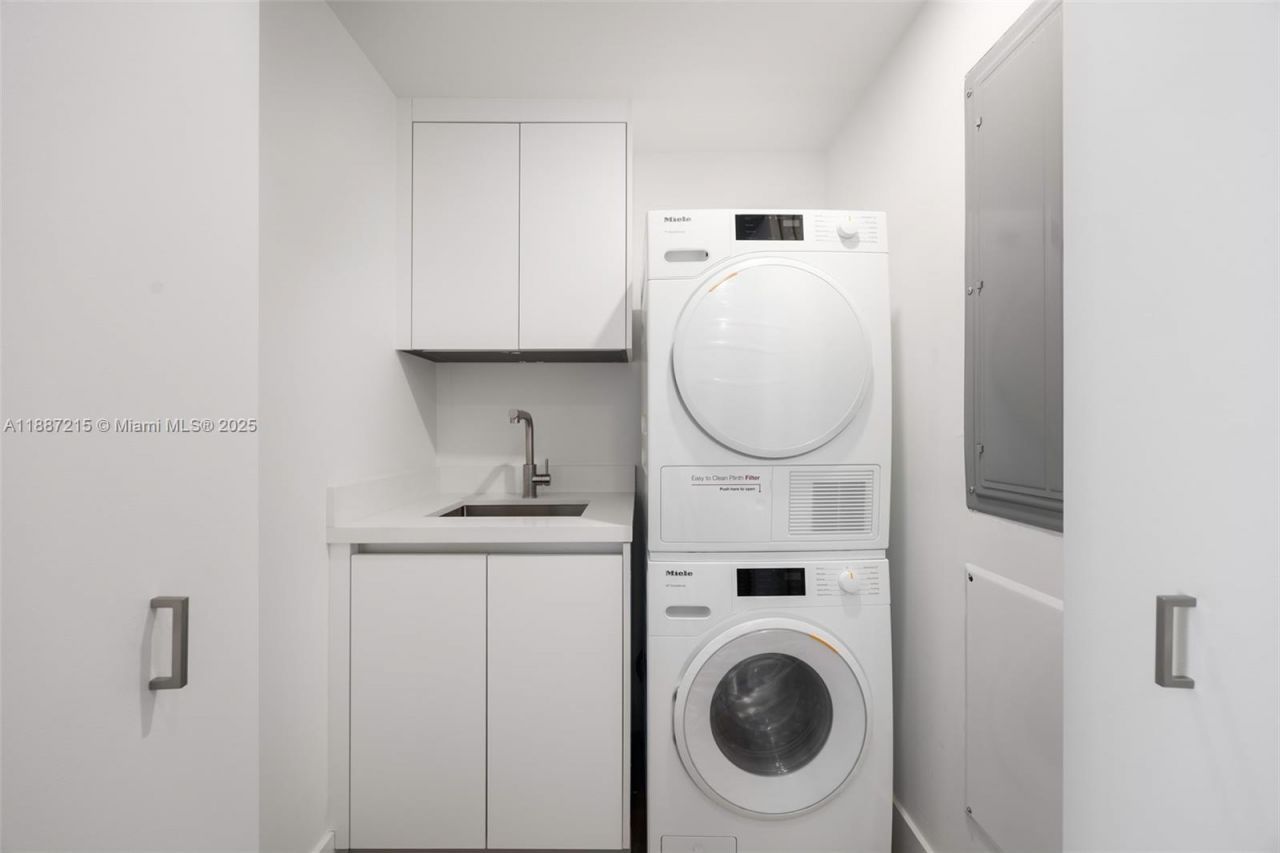 200 Sunrise Dr, Unit 200D, Key Biscayne, FL 33149 Photo