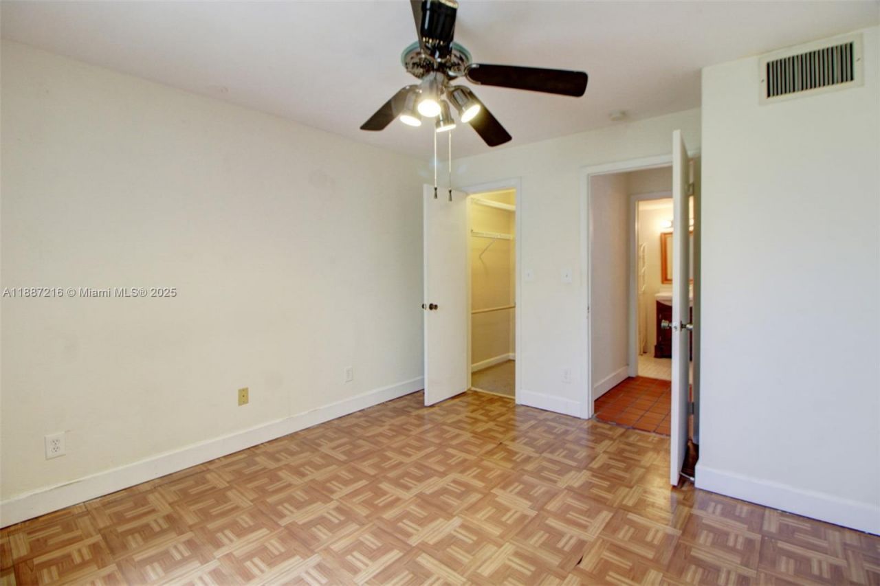 8701 SW 141st St, Unit B4, Palmetto Bay, FL 33176 Photo