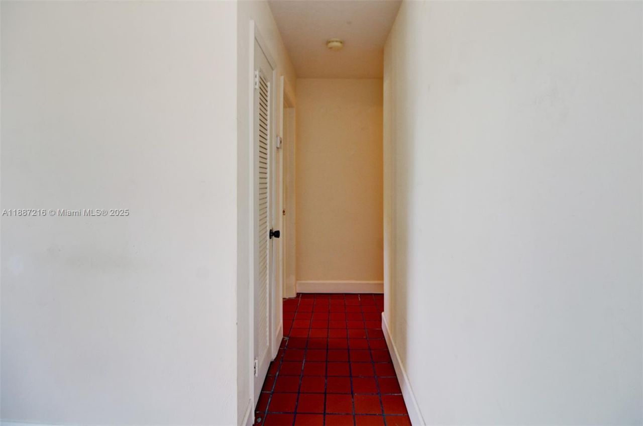 8701 SW 141st St, Unit B4, Palmetto Bay, FL 33176 Photo