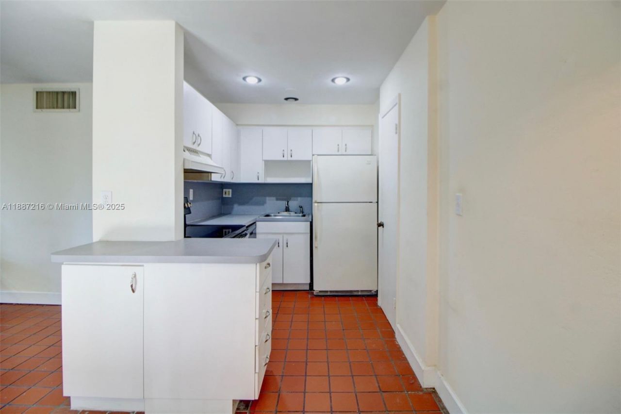 8701 SW 141st St, Unit B4, Palmetto Bay, FL 33176 Photo