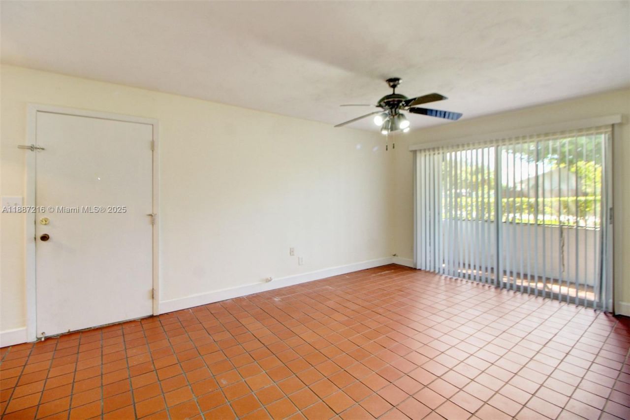 8701 SW 141st St, Unit B4, Palmetto Bay, FL 33176 Photo