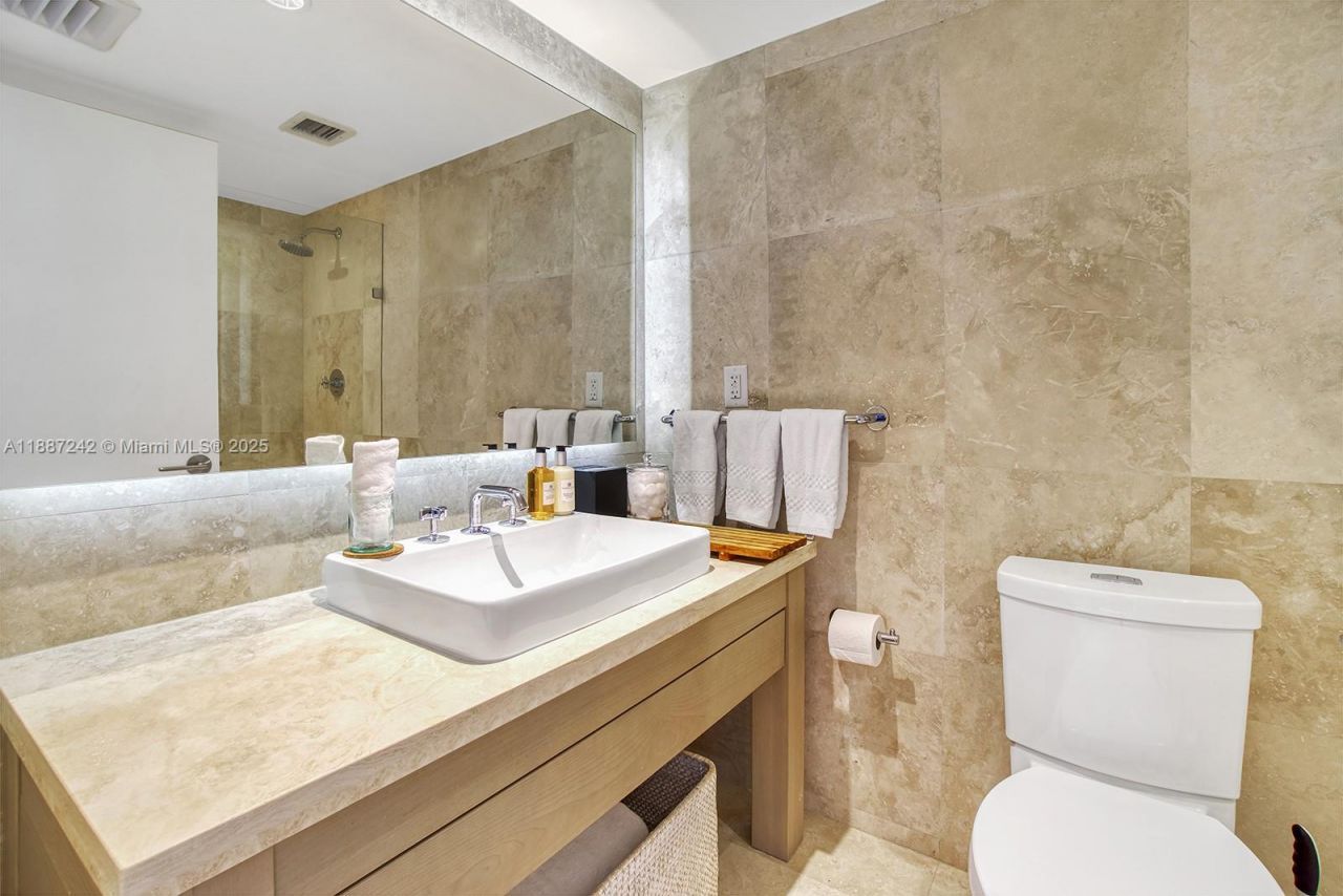 102 24 Street, Unit 945, Miami Beach, FL 33139 Photo