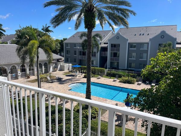 655 SW 111th Way, Unit 308, Pembroke Pines, FL 33025