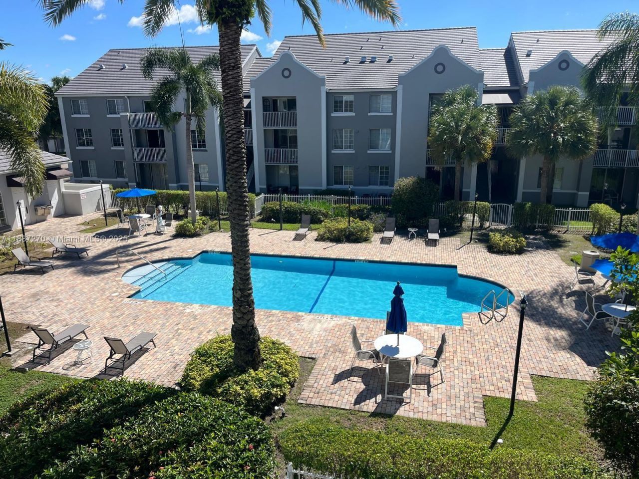 655 SW 111th Way, Unit 308, Pembroke Pines, FL 33025 Photo