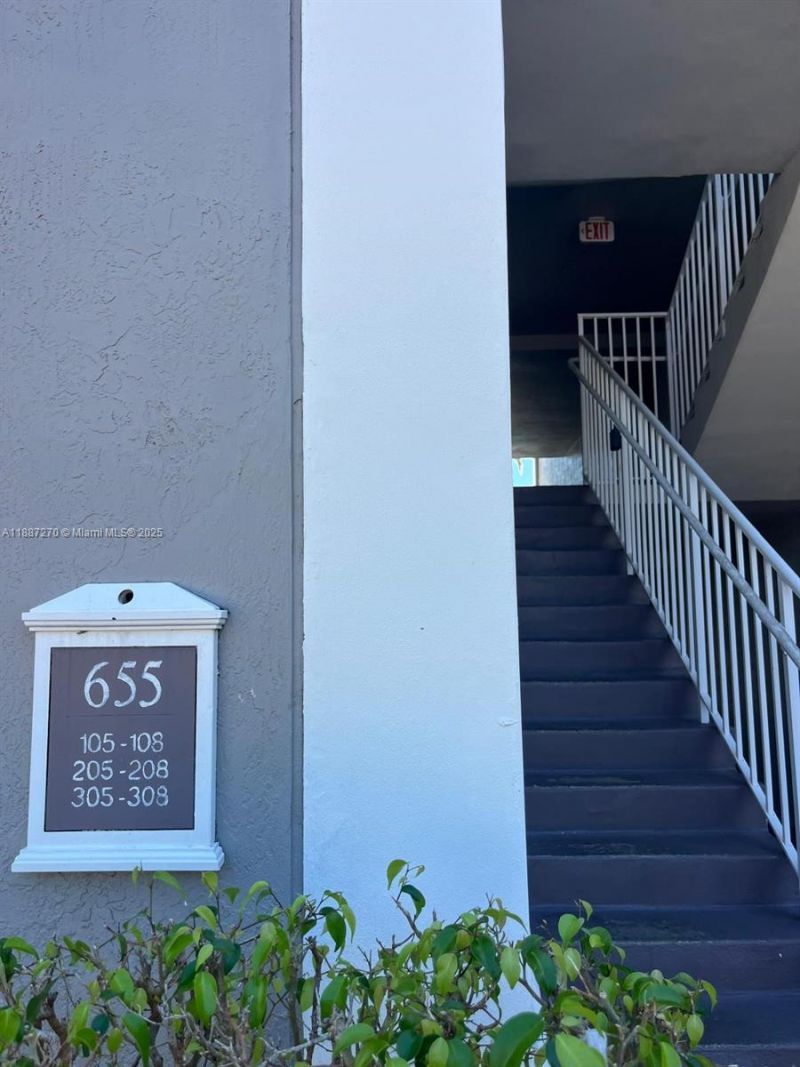 655 SW 111th Way, Unit 308, Pembroke Pines, FL 33025 Photo