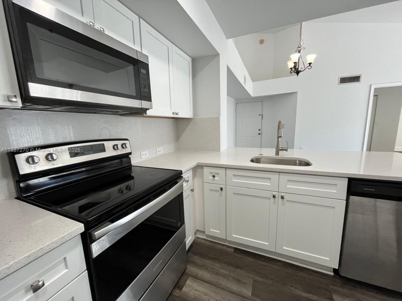 655 SW 111th Way, Unit 308, Pembroke Pines, FL 33025 Photo