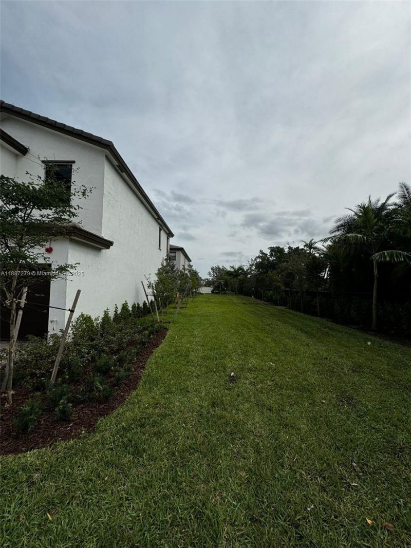 285 SW 159th Ln, Pembroke Pines, FL 33027 Photo