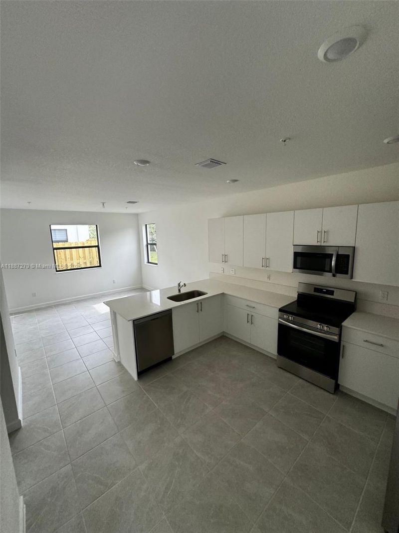 285 SW 159th Ln, Pembroke Pines, FL 33027 Photo