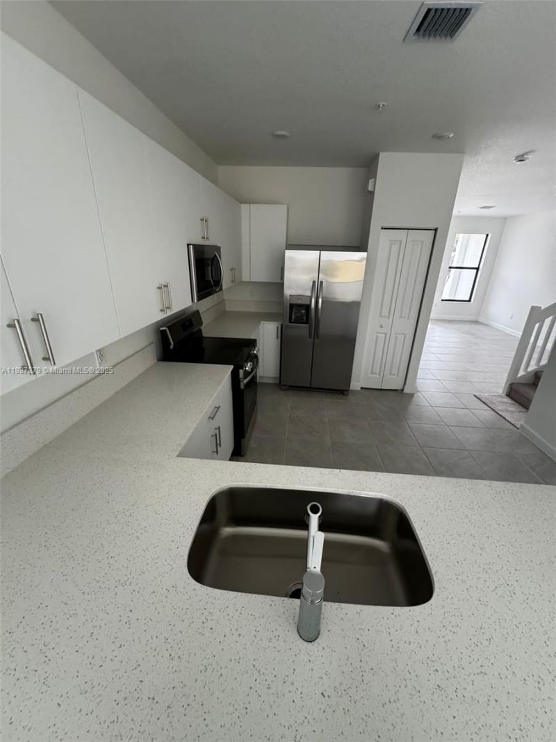 285 SW 159th Ln, Pembroke Pines, FL 33027 Photo