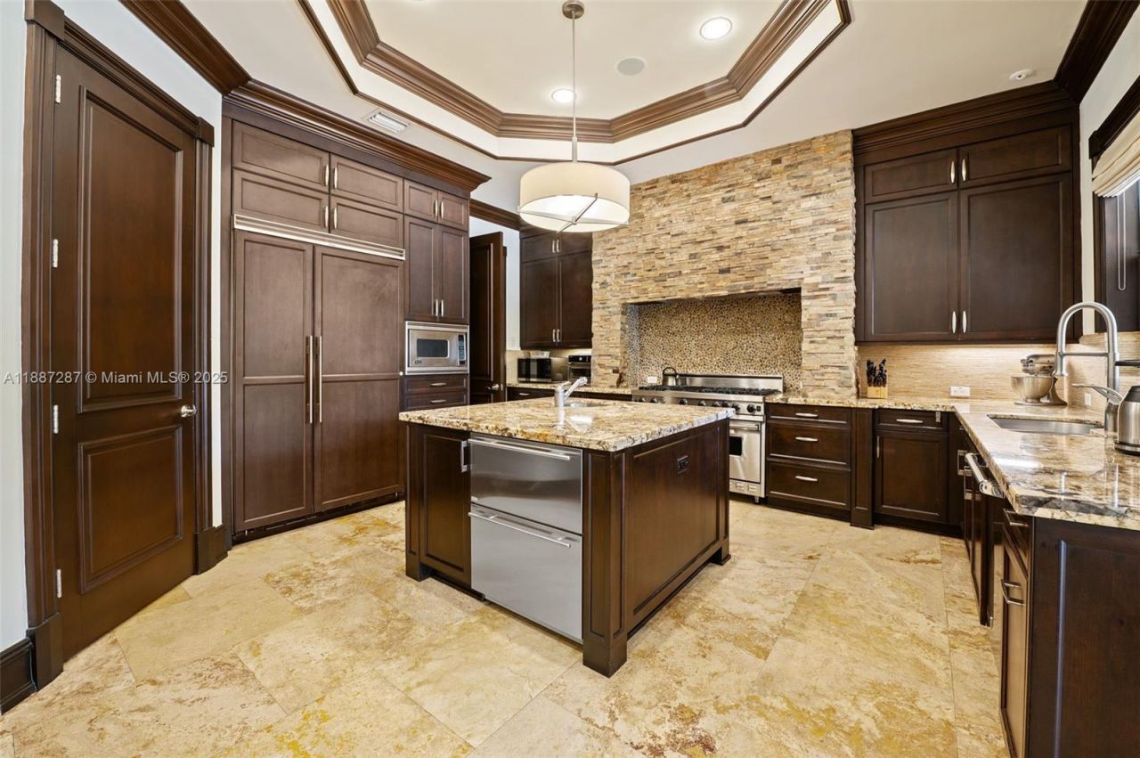 9601 SW 60 Ct, Pinecrest, FL 33156 Photo