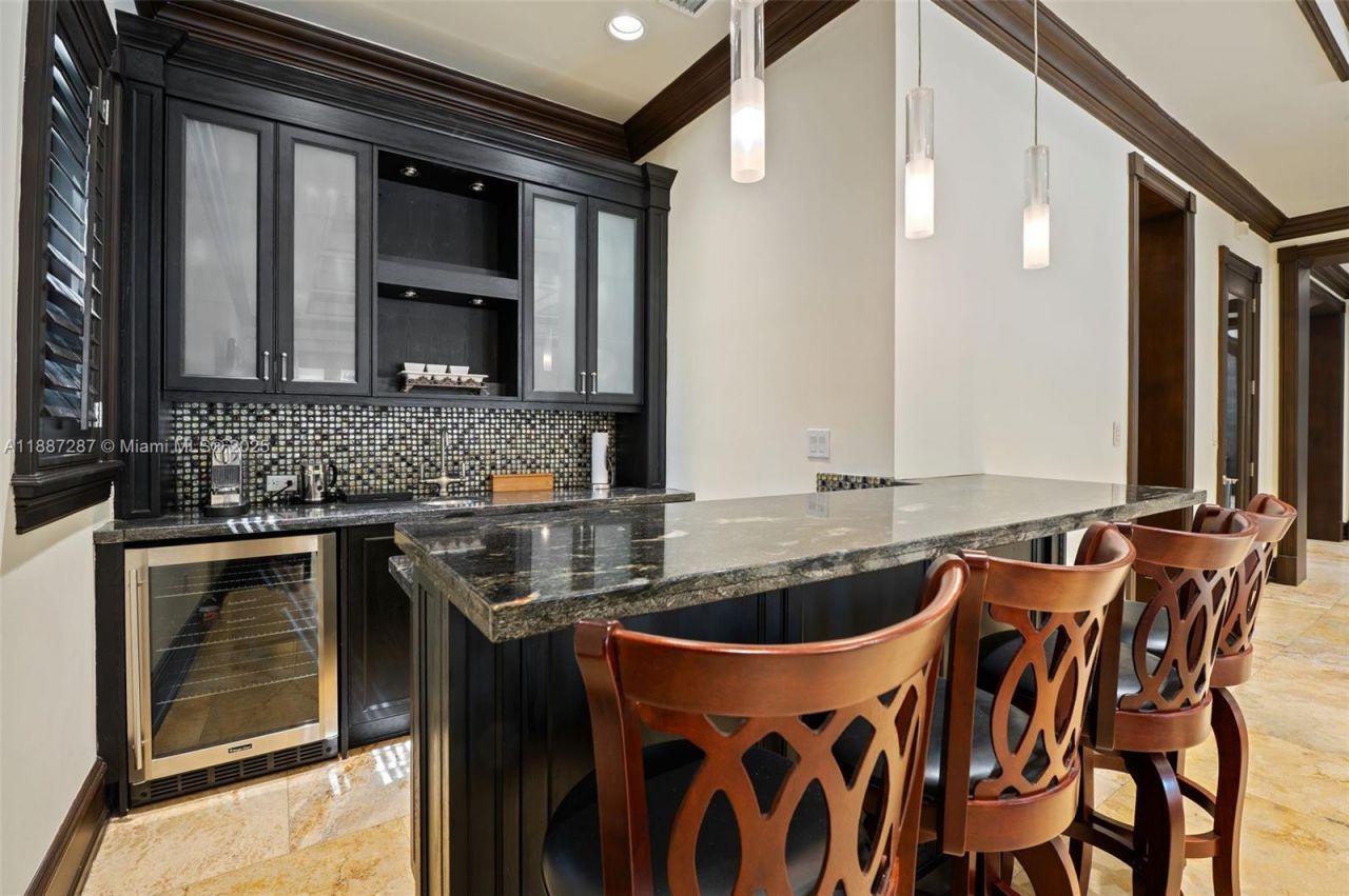 9601 SW 60 Ct, Pinecrest, FL 33156 Photo