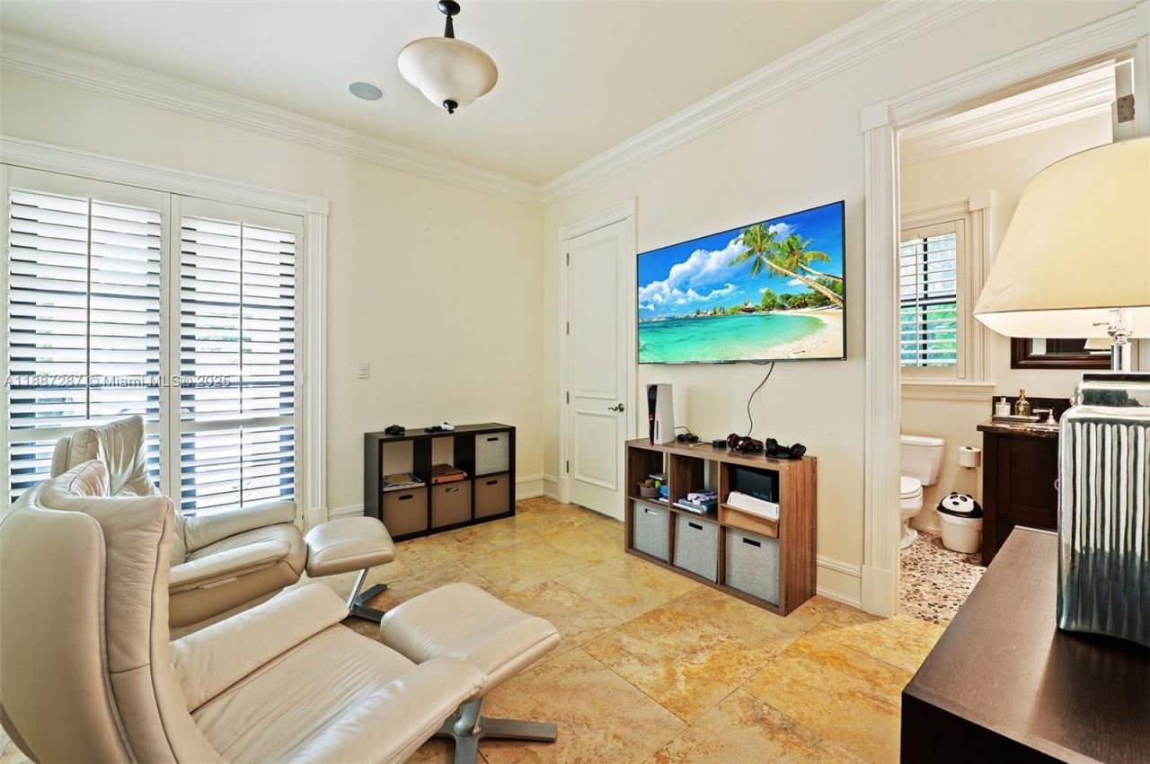 9601 SW 60 Ct, Pinecrest, FL 33156 Photo