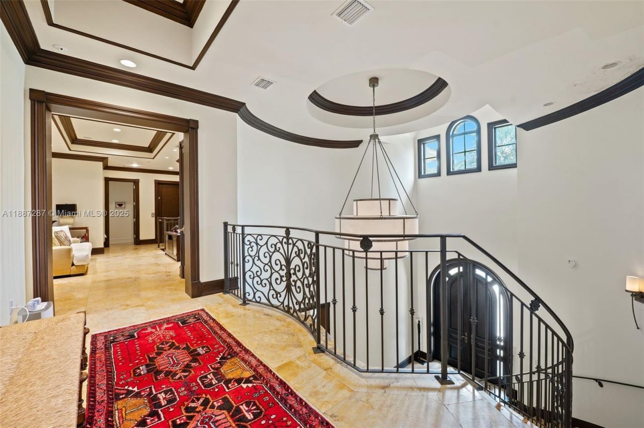 9601 SW 60 Ct, Pinecrest, FL 33156 Photo