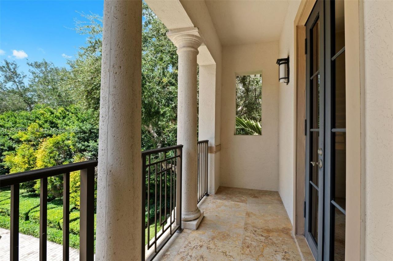 9601 SW 60 Ct, Pinecrest, FL 33156 Photo