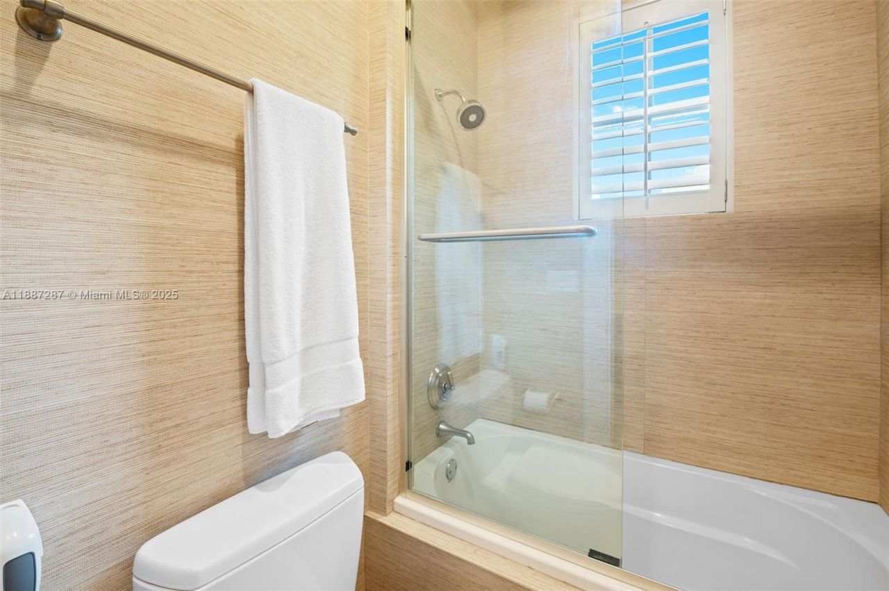 9601 SW 60 Ct, Pinecrest, FL 33156 Photo